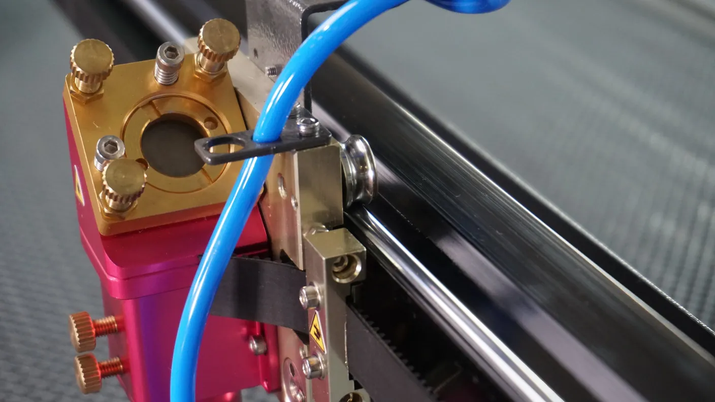 Geleidewielen van de laserkopwagen op de BRM Original